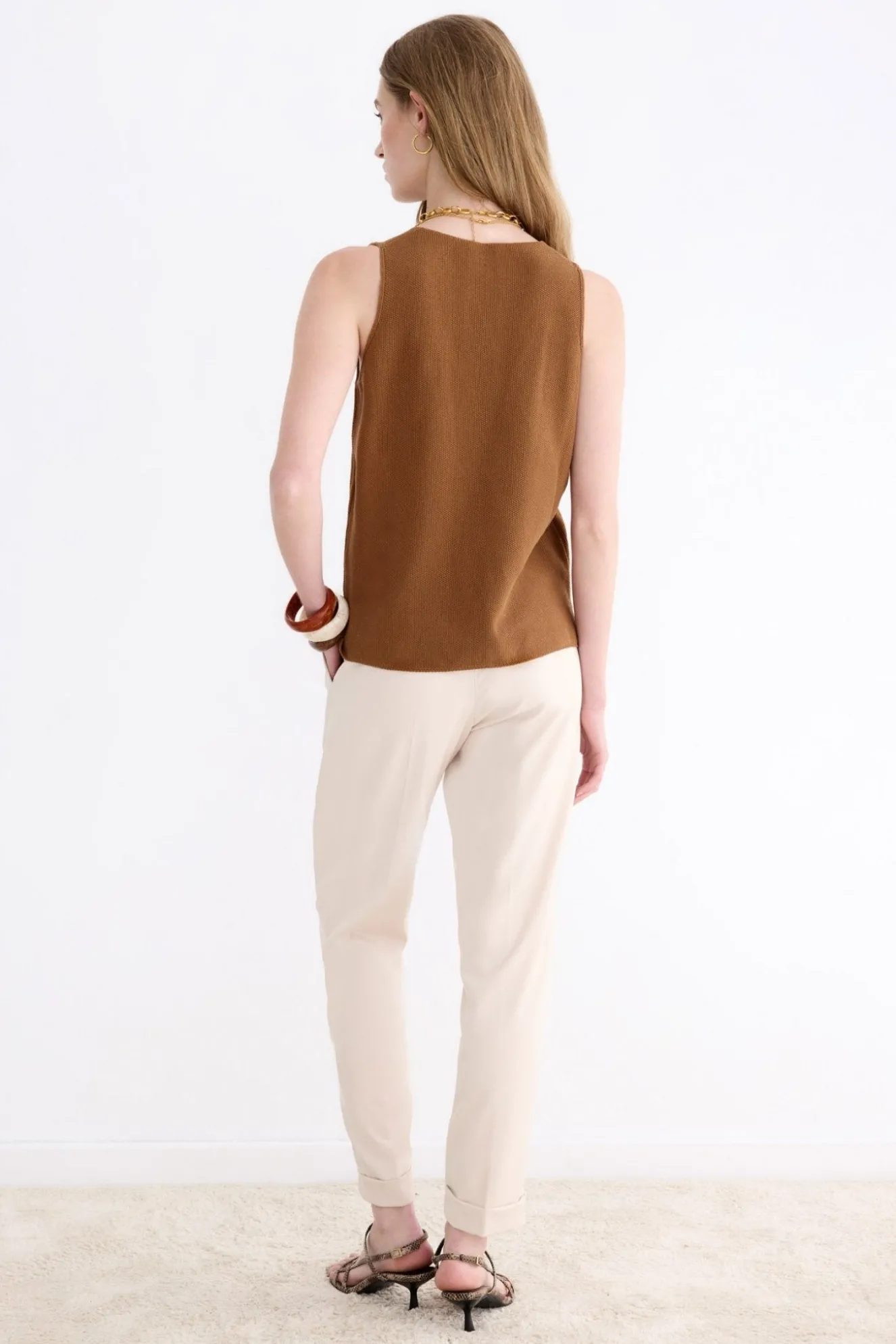 AKARI Caramel Top