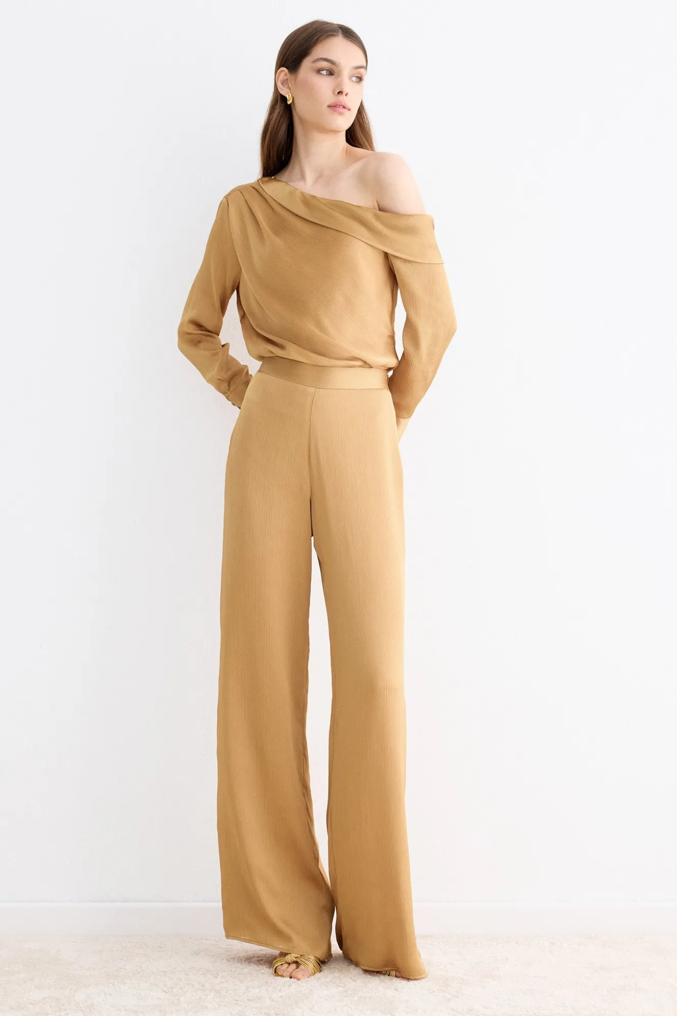 AMANDA Gold Blouse