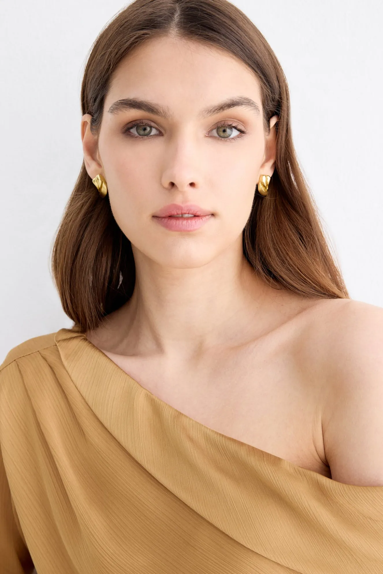 AMANDA Gold Blouse