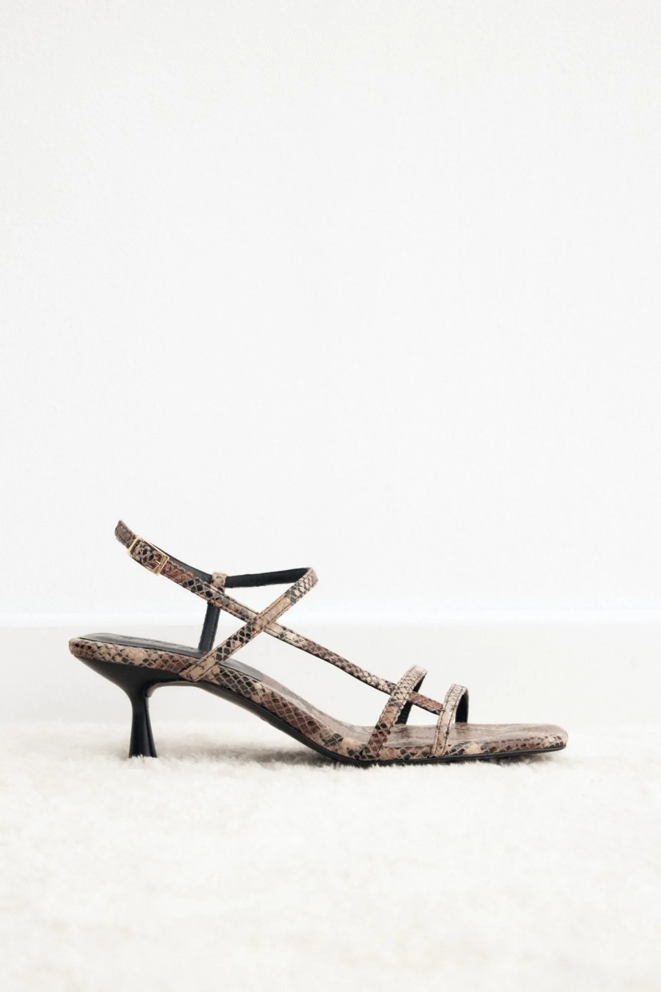 CARMELA Brown Sandal