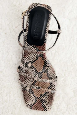 CARMELA Brown Sandal