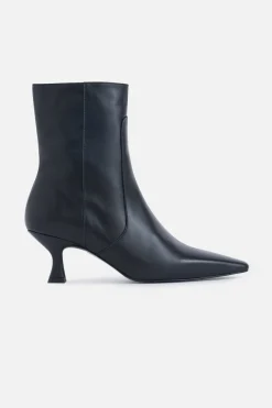 CAROLINA Black Boot
