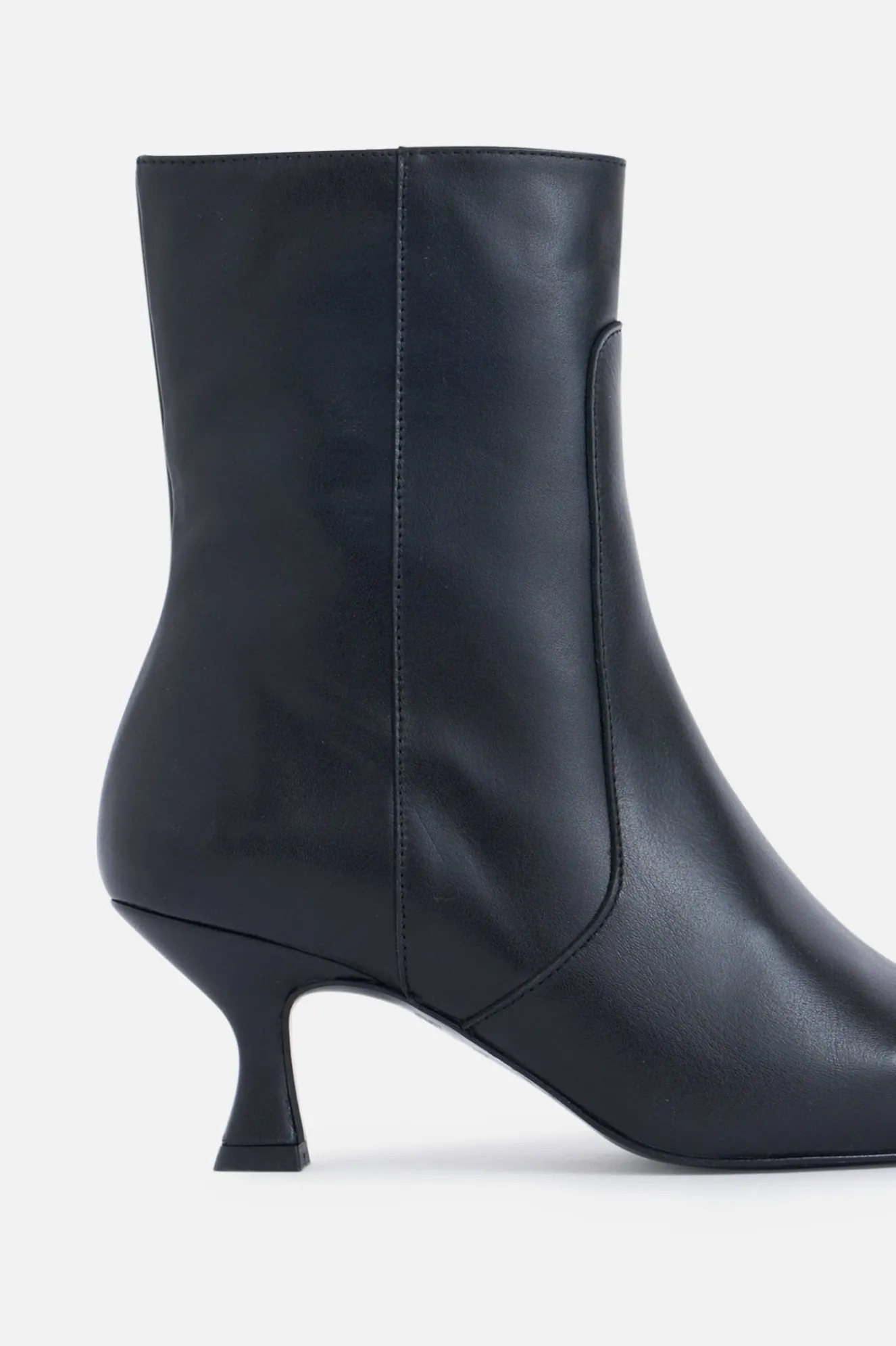 CAROLINA Black Boot