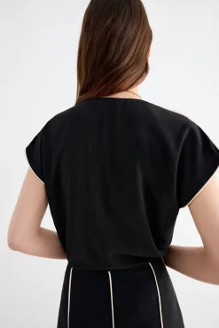 ELIANA Black Blouse