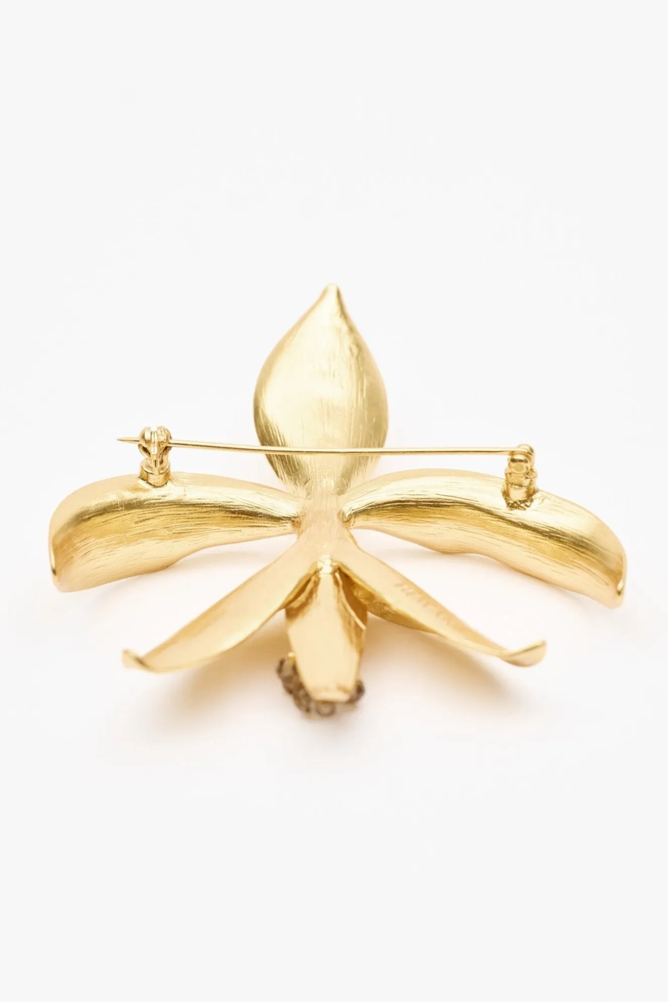 ERIS Brooch Brown