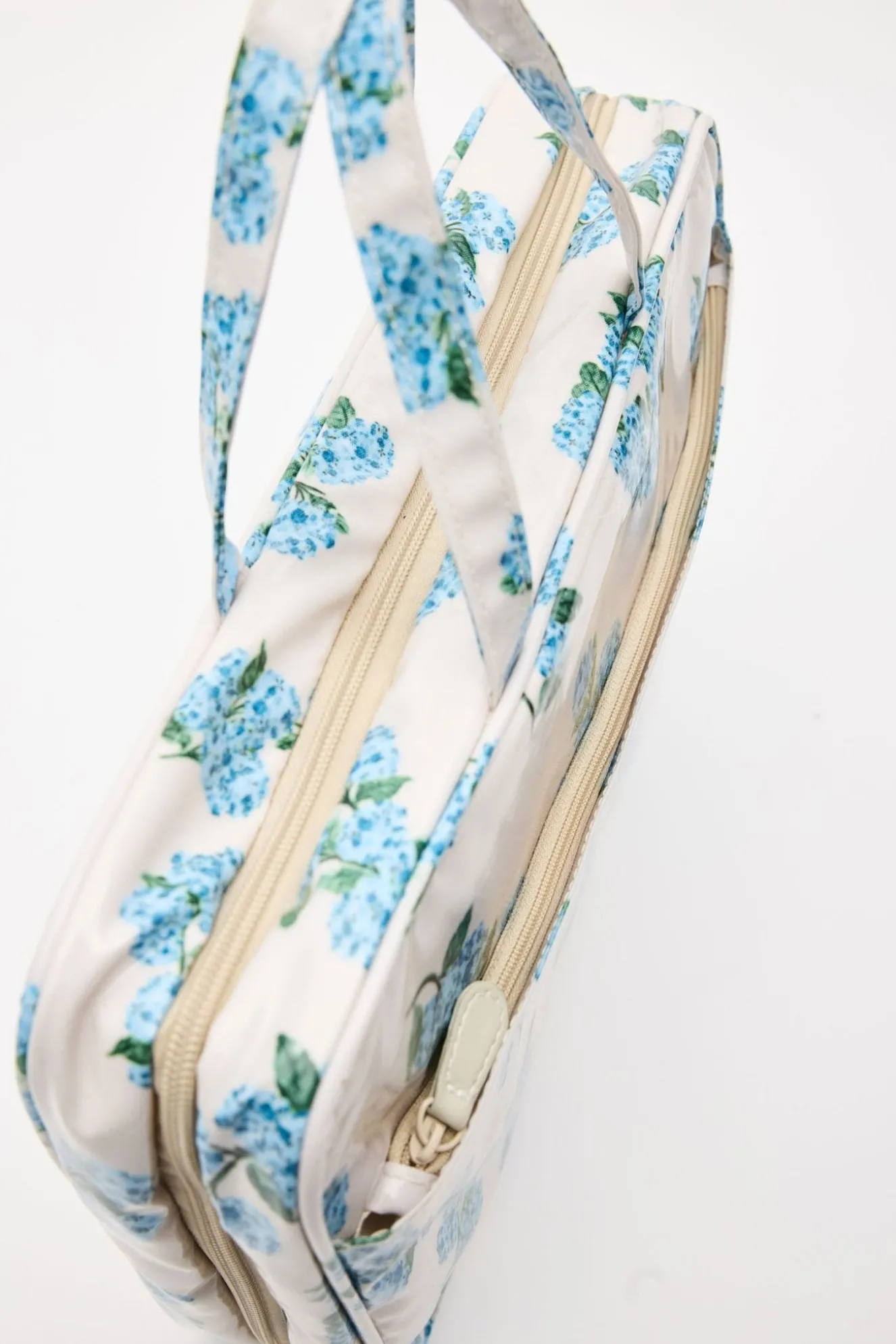 HORTENSIAS Print Blue Toiletry Bag
