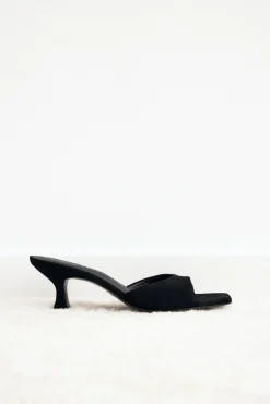 JUANA Black Sandal