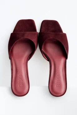 JUANA Wine Sandal