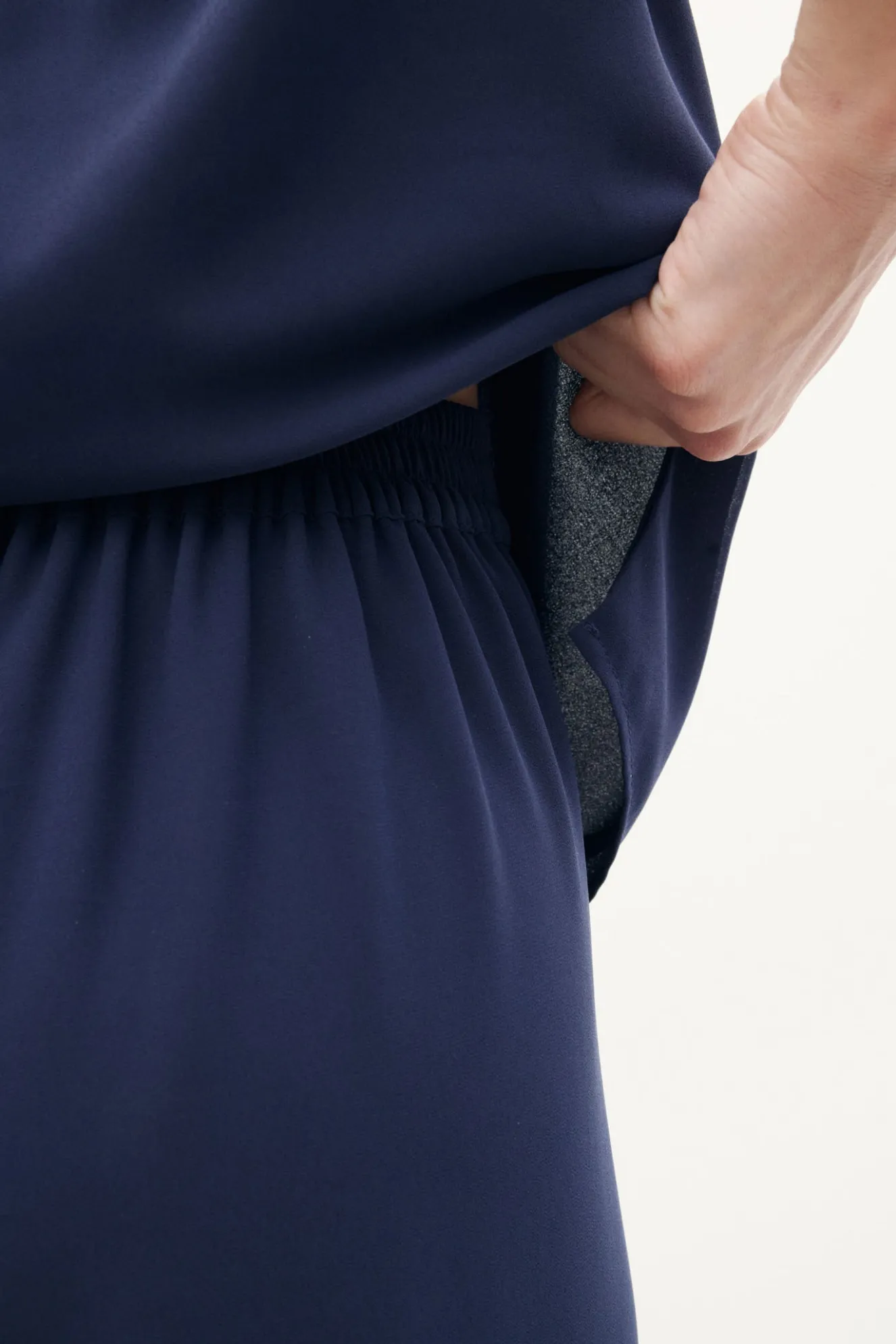 LEVANTE Trousers Blue