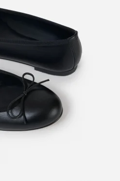 LOLA Ballerina Black