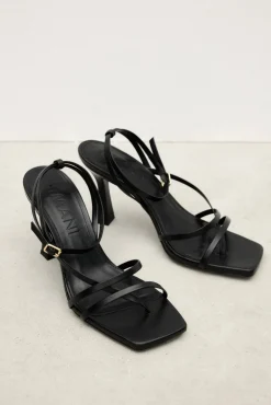 LUCIA Sandal Black