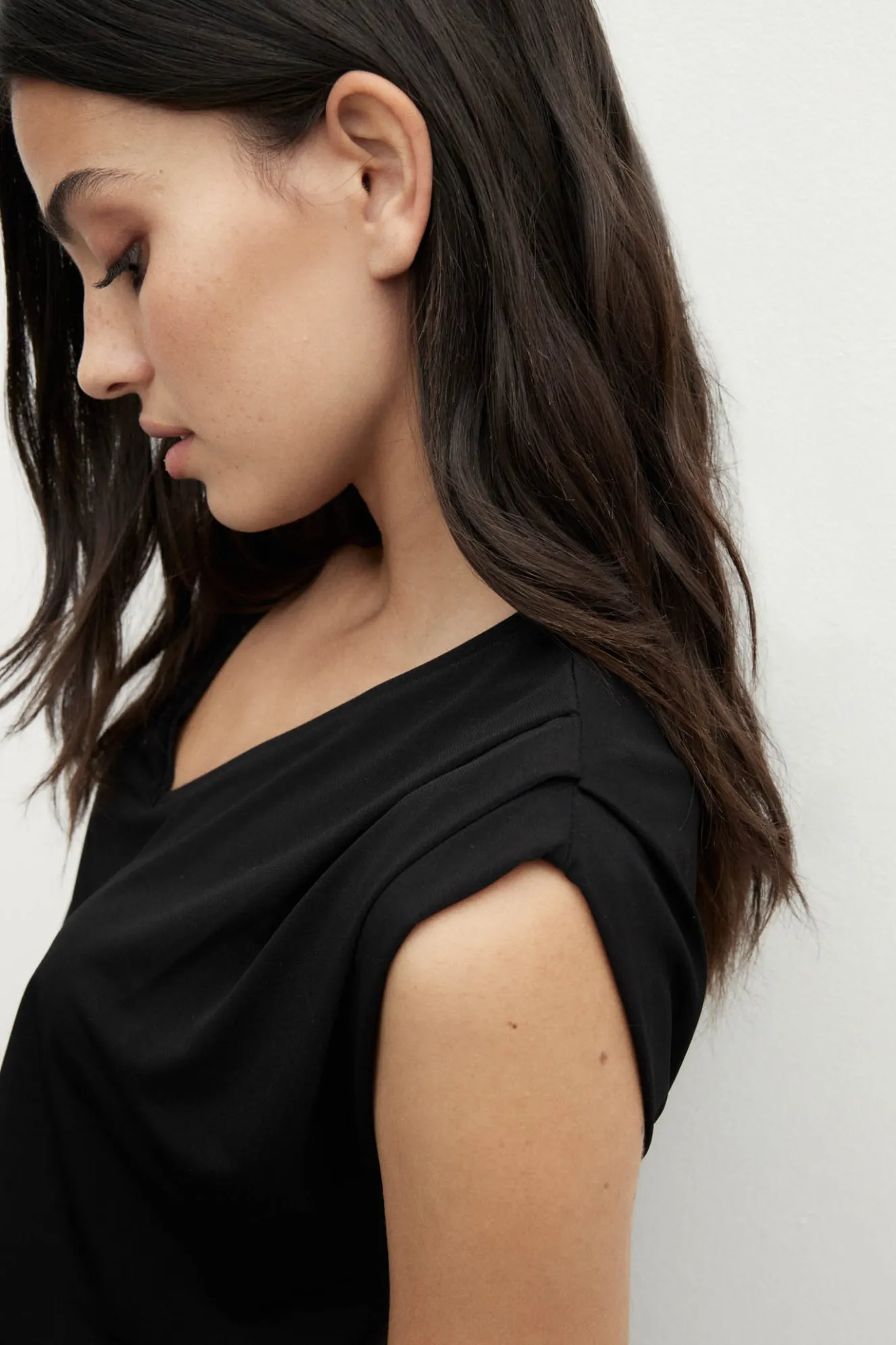PIETRO T-shirt Black
